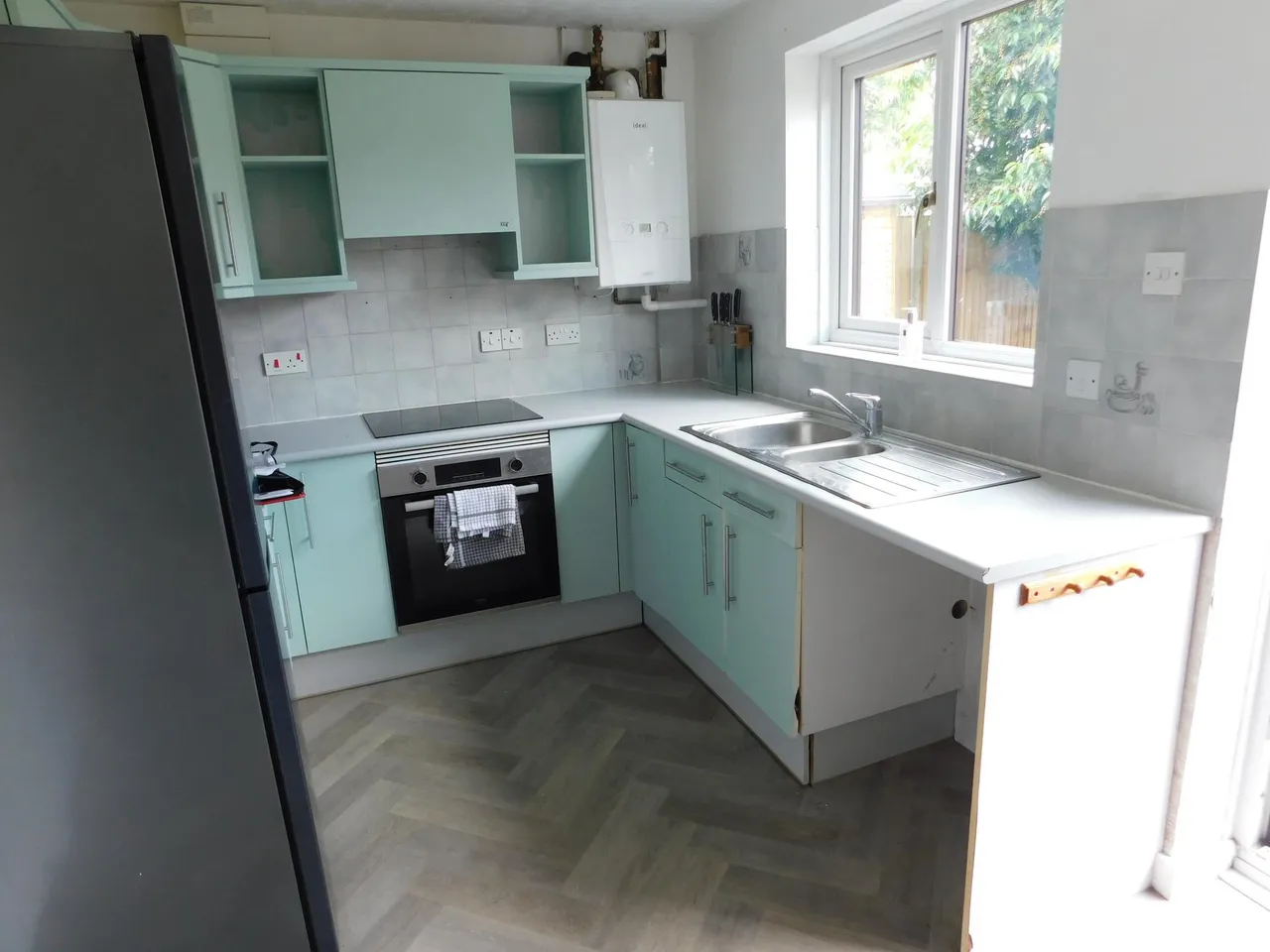 Vaughan Drive, Kemsley, ME10, photo 4