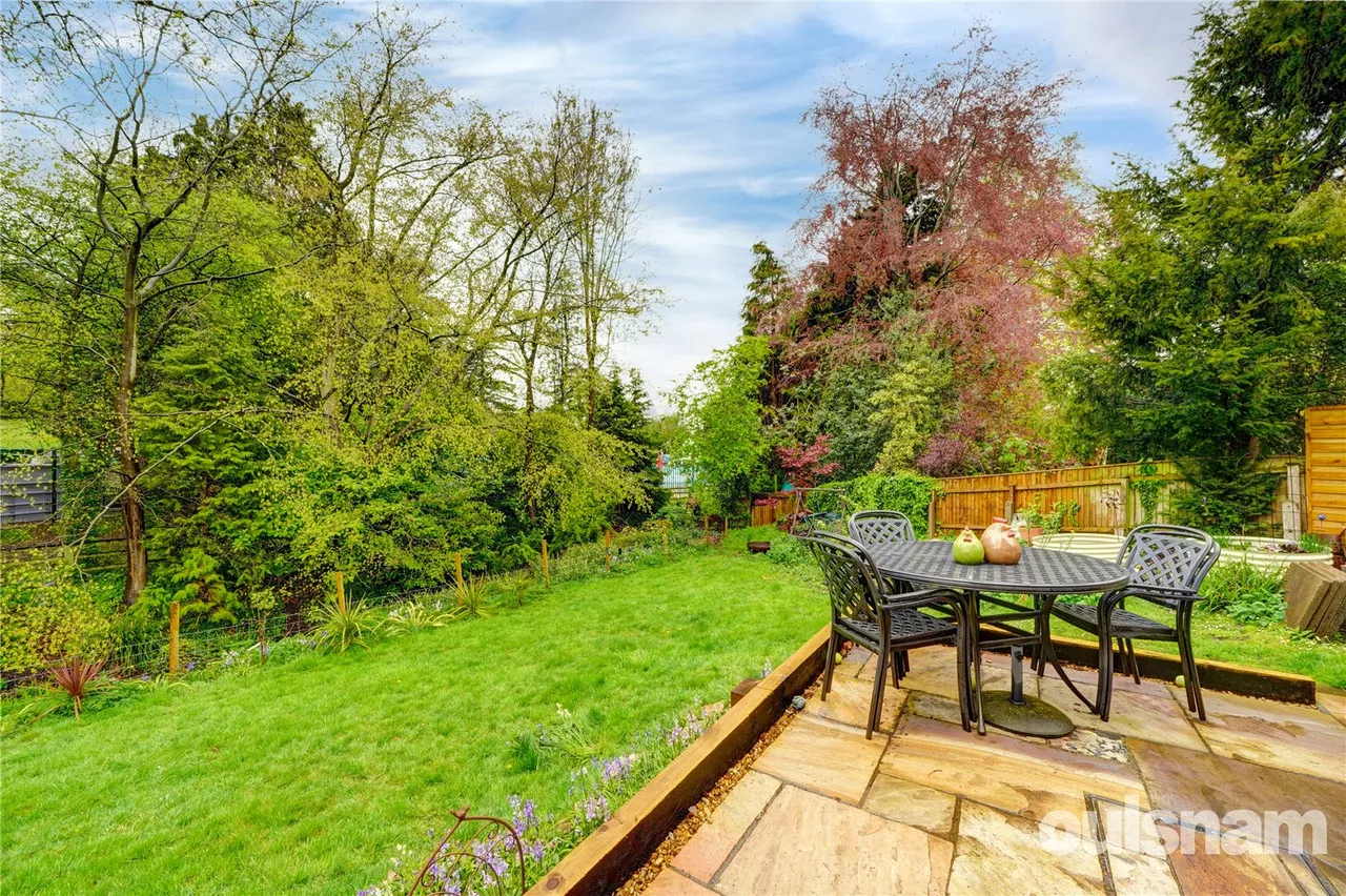 Manor Close, Droitwich, Worcestershire, WR9 8HG, photo 5