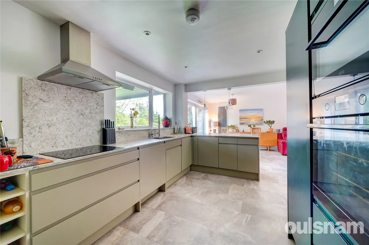 Manor Close, Droitwich, Worcestershire, WR9 8HG, photo 6