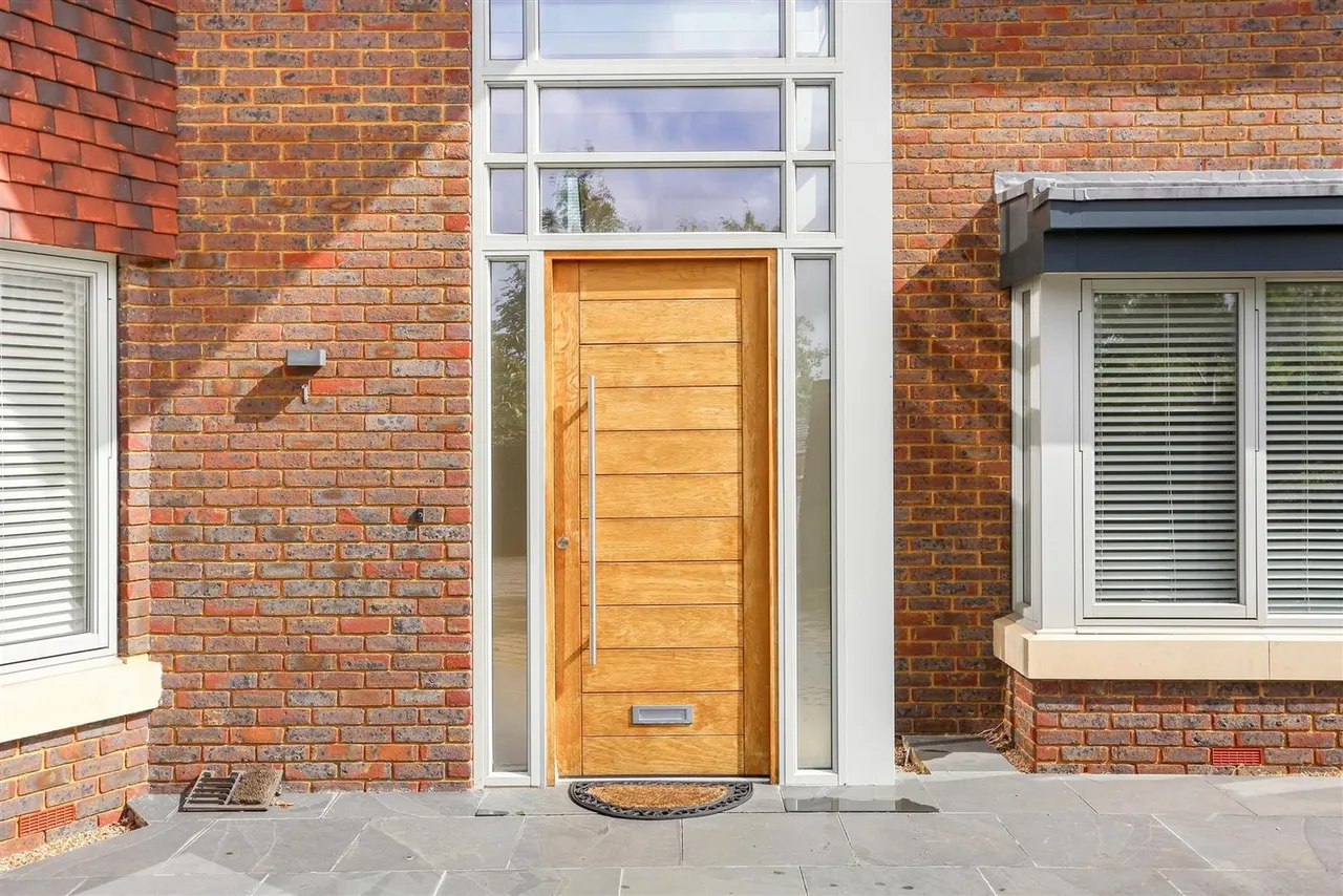 College View, Epsom, KT17 4DW, photo 8