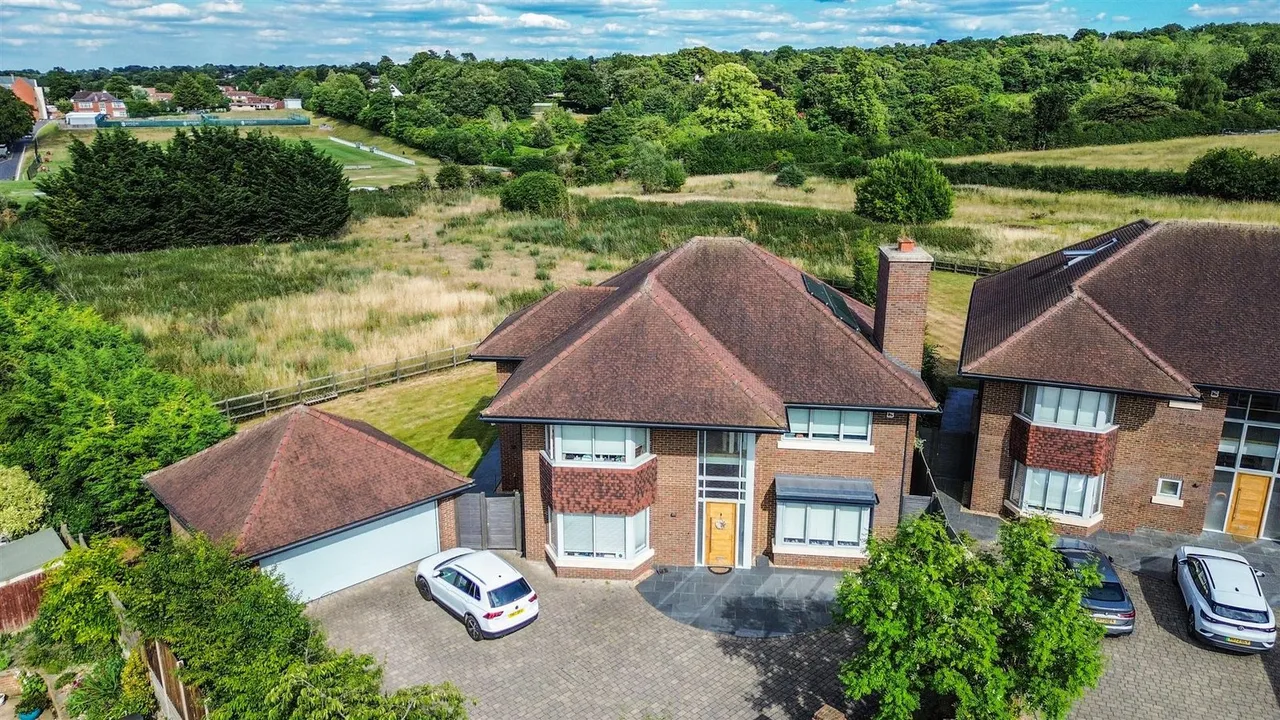 College View, Epsom, KT17 4DW, photo 7