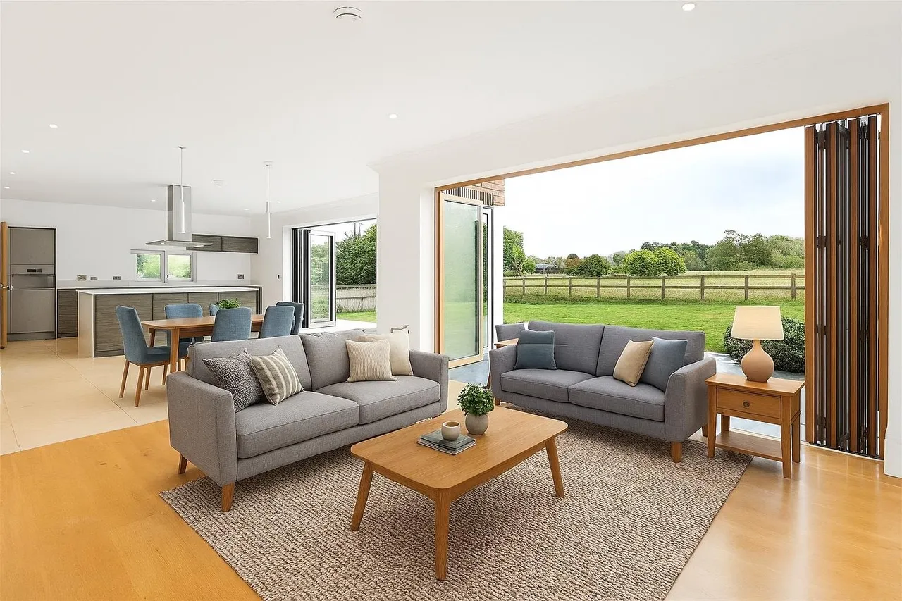 College View, Epsom, KT17 4DW, photo 3