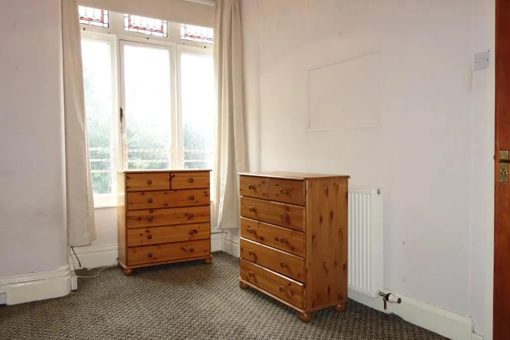 Bingley Road, Saltaire, BD18, photo 3
