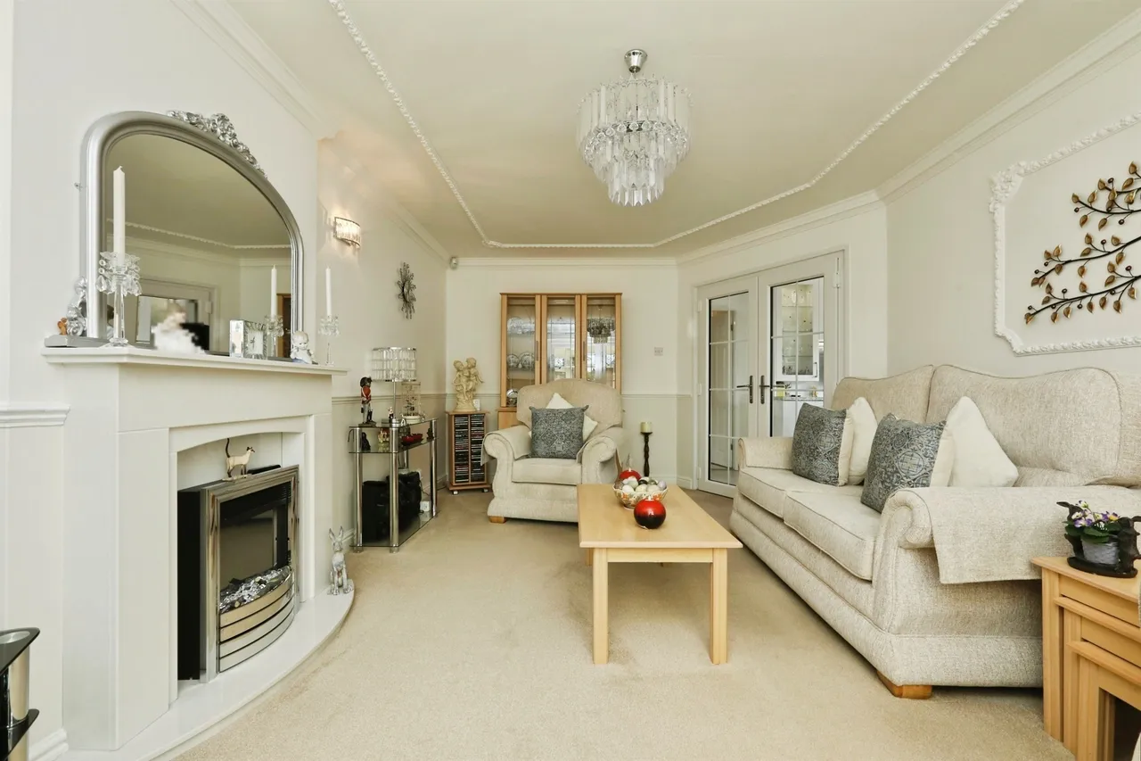 Broadwater Drive, Dunscroft, DN7, photo 5