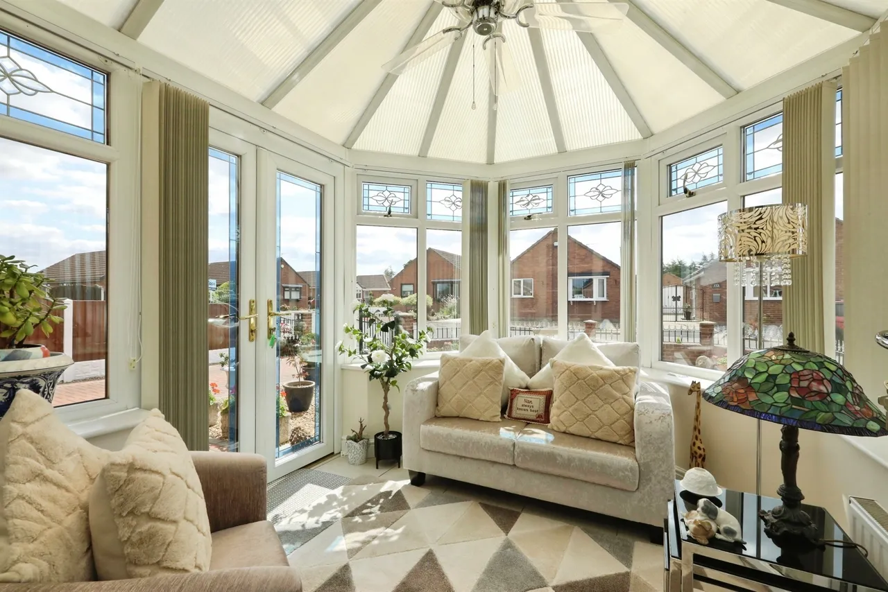 Broadwater Drive, Dunscroft, DN7, photo 4