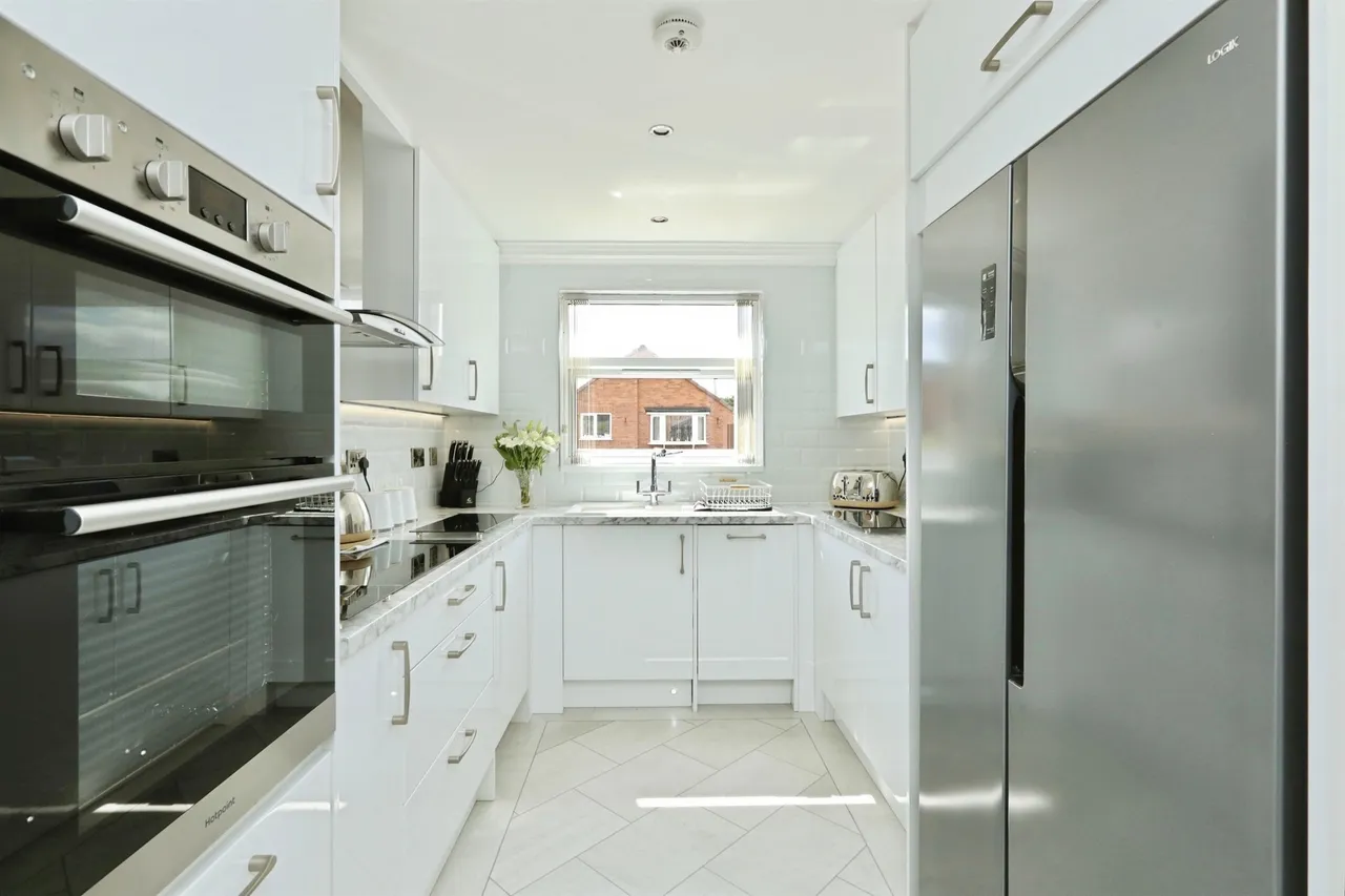 Broadwater Drive, Dunscroft, DN7, photo 2