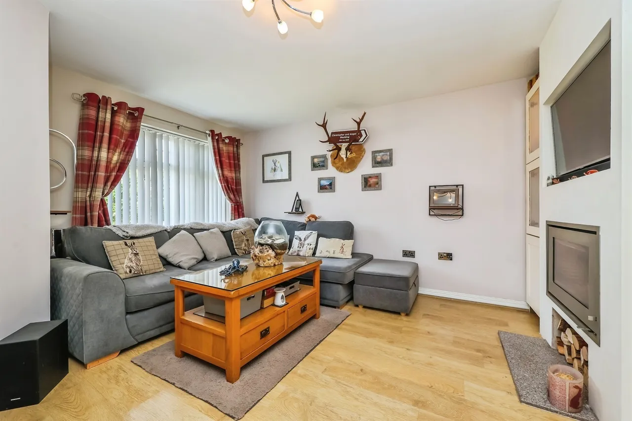 Jasmine Court, Heanor, DE75, photo 3