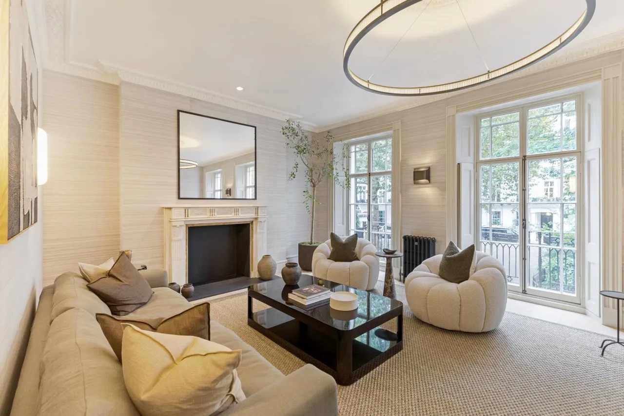 Brompton Square, Knightsbridge, London, SW3 2AD, photo 3