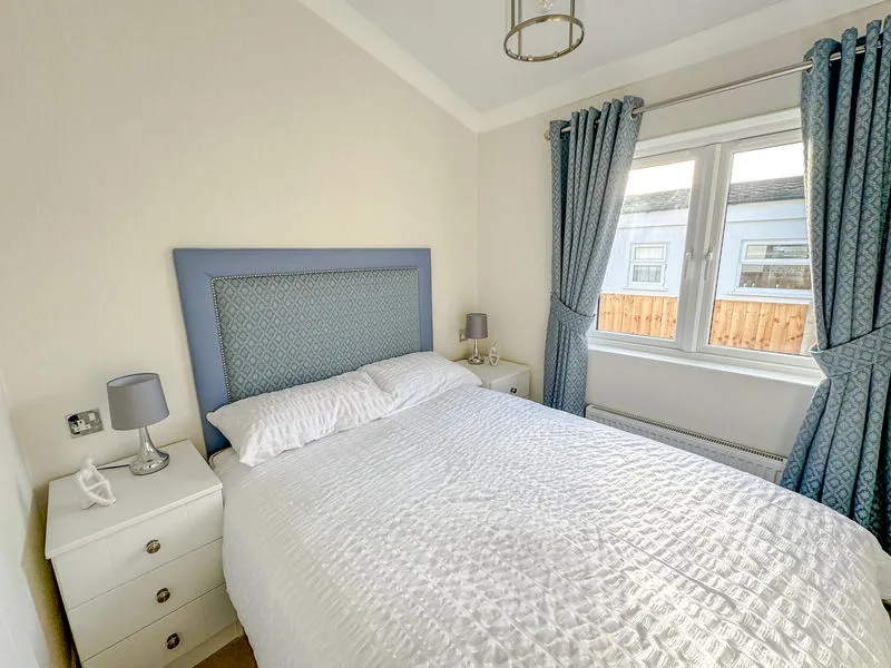 Weybridge Park Estate Weybridge Road, Addlestone KT15 2RF, photo 8
