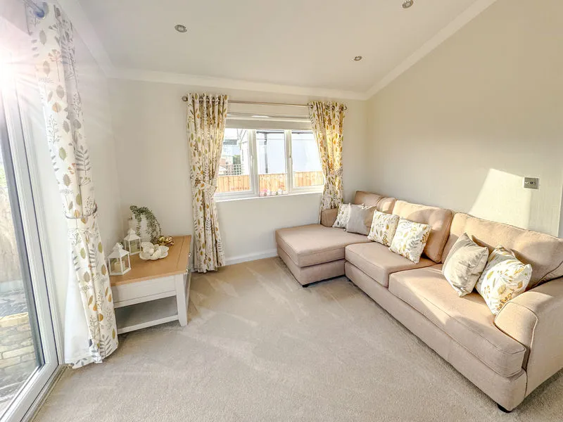 Weybridge Park Estate Weybridge Road, Addlestone KT15 2RF, photo 5