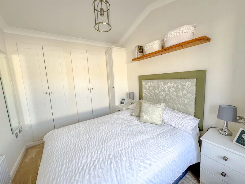 Weybridge Park Estate Weybridge Road, Addlestone KT15 2RF, photo 7