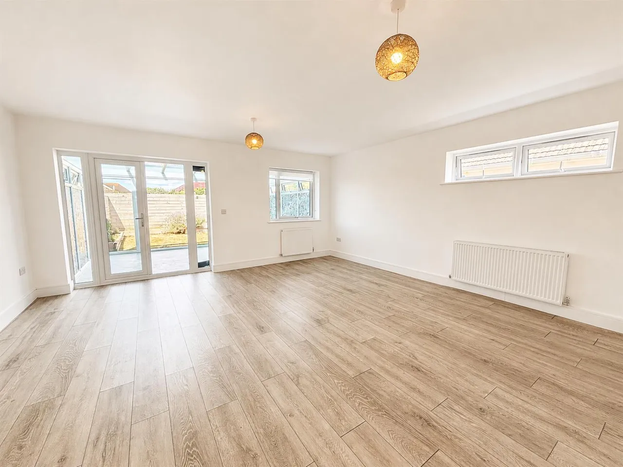 Capel Avenue, Peacehaven, photo 2