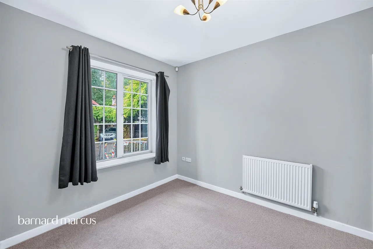 London Road, Mitcham, CR4, photo 18