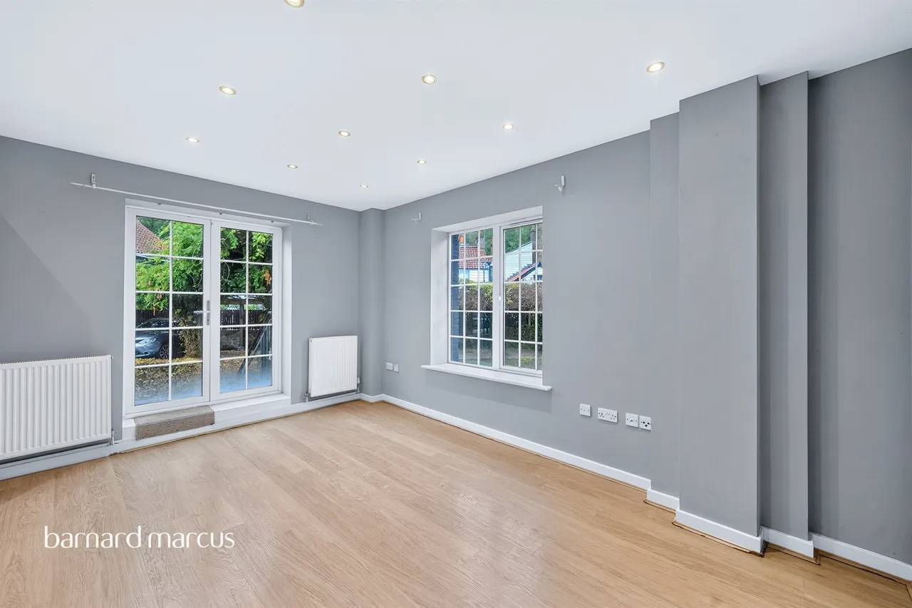 London Road, Mitcham, CR4, photo 8