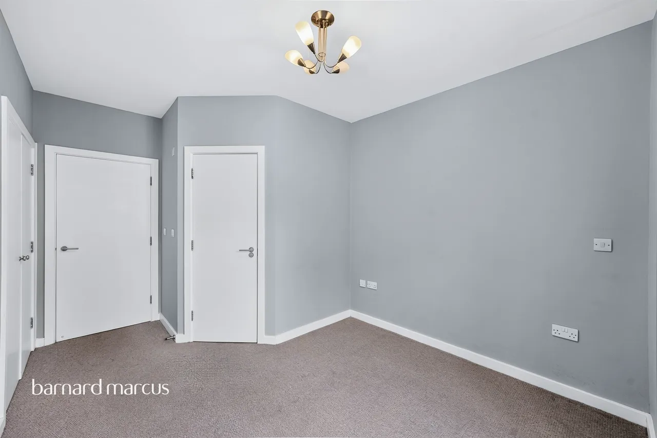 London Road, Mitcham, CR4, photo 4