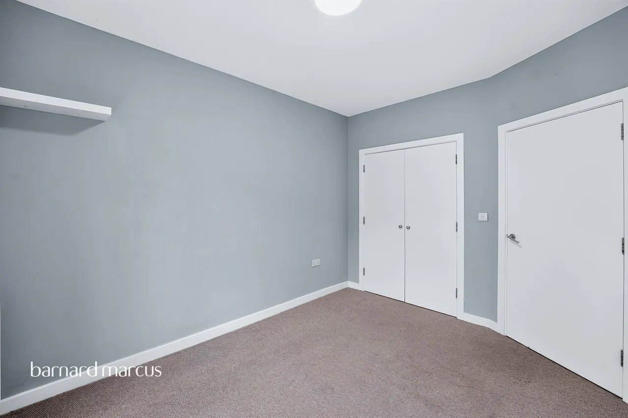 London Road, Mitcham, CR4, photo 15