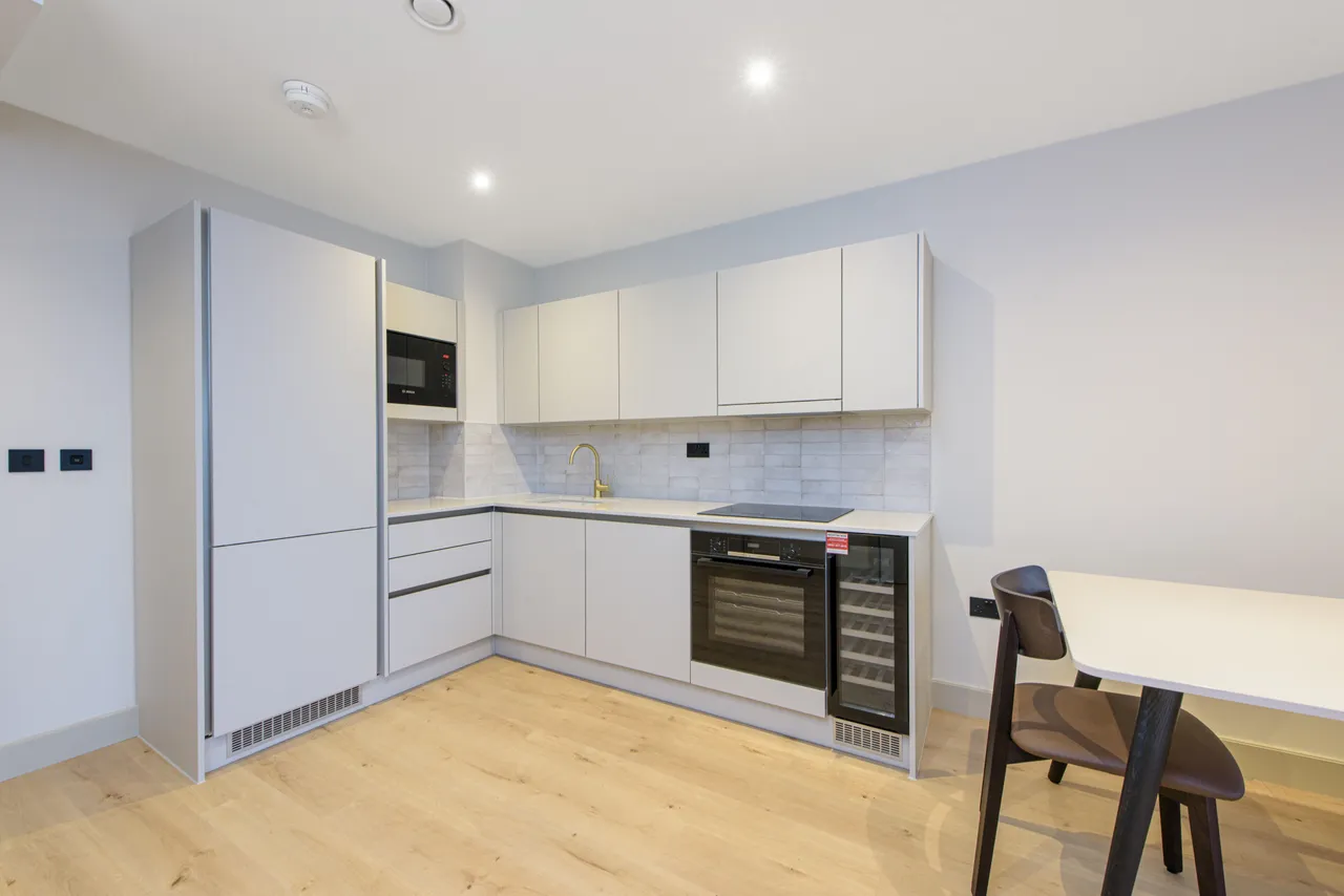 Flat 13, Dovecote House, London, photo 6