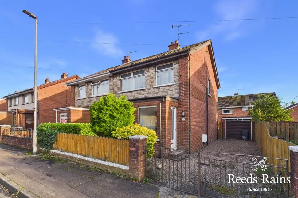 3 bed house for sale, Castleburn Drive, Carrickfergus, BT38
