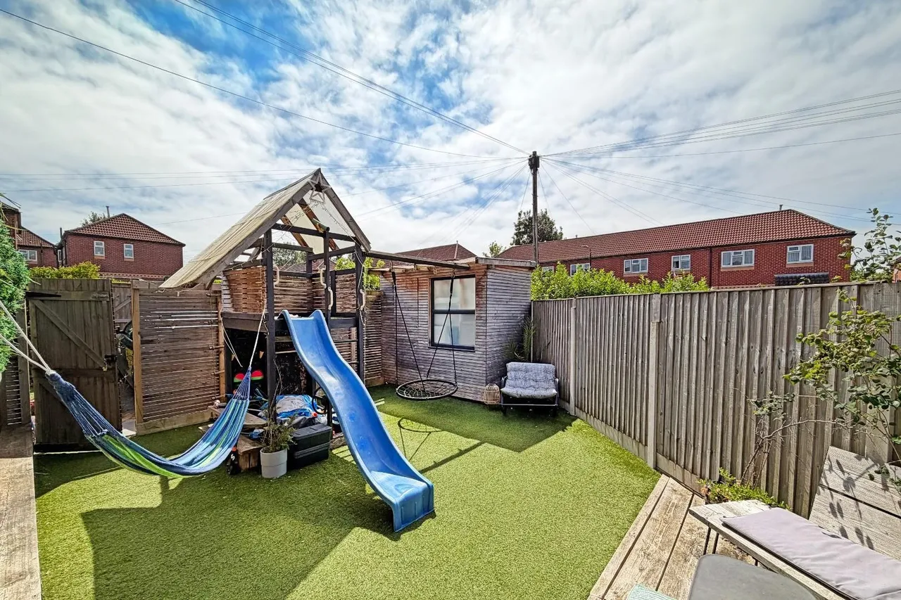 Hempcroft Road, Timperley, Cheshire WA15 7JN, photo 6