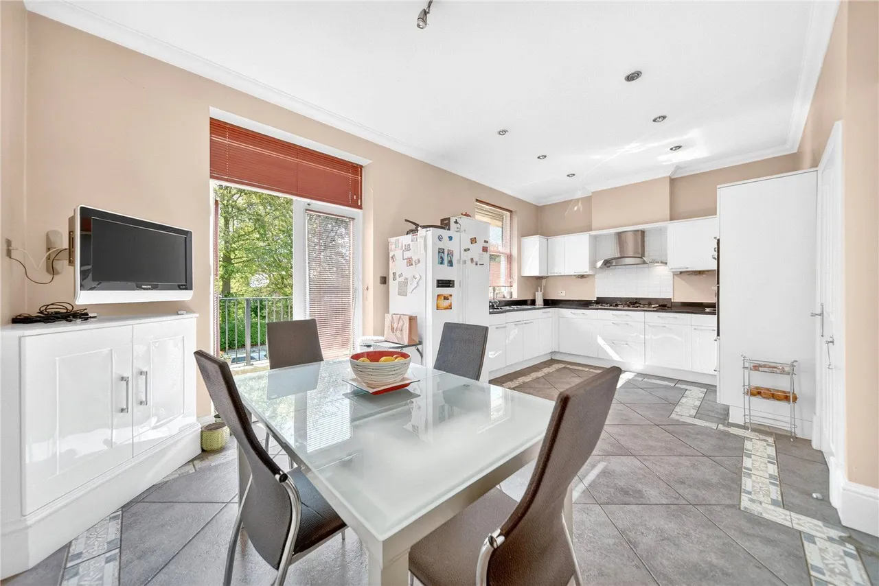 Park Crescent, Roundhay, LS8, photo 3