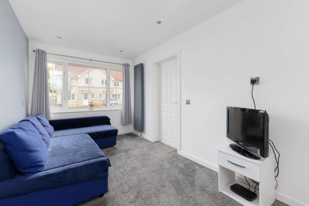 Poynters Road, Broxburn, photo 11