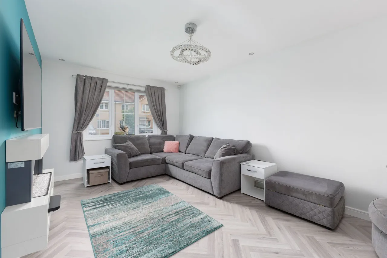 Poynters Road, Broxburn, photo 2