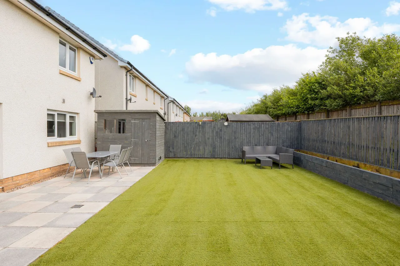 Poynters Road, Broxburn, photo 26