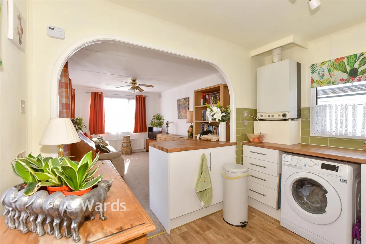 Burmarsh Road, Hythe, CT21, photo 4