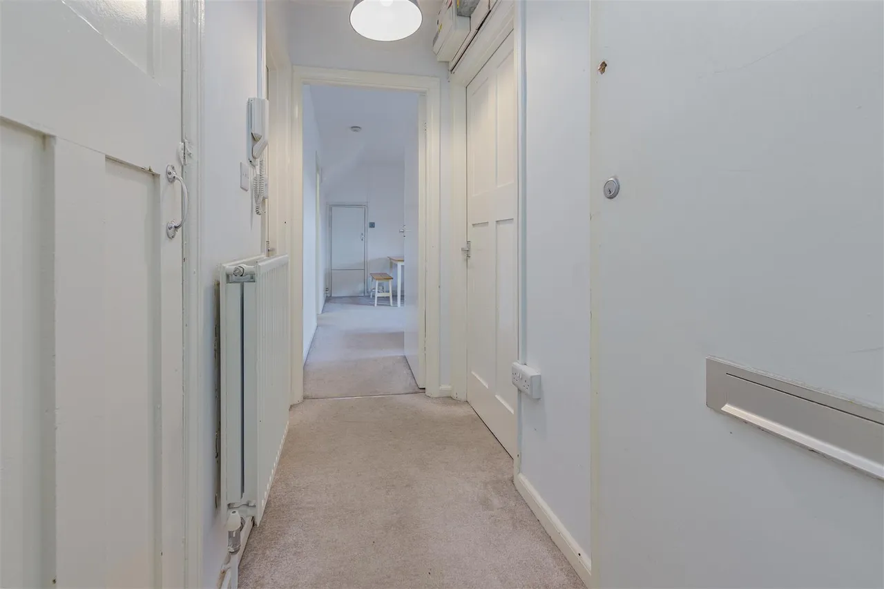 South End Close, Hampstead, NW3, photo 2