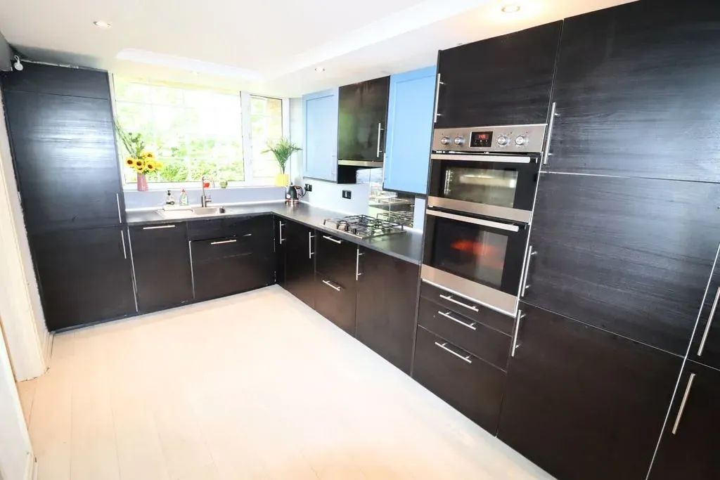 Thirlmere Avenue, Bletchley, Milton Keynes, Buckinghamshire, MK2 3EP, photo 2