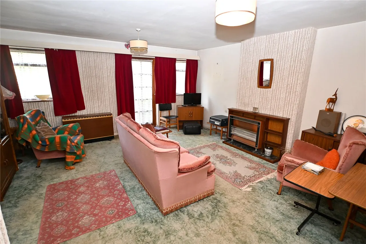 Winchester Gardens, Northfield, Birmingham, B31 2QA, photo 2