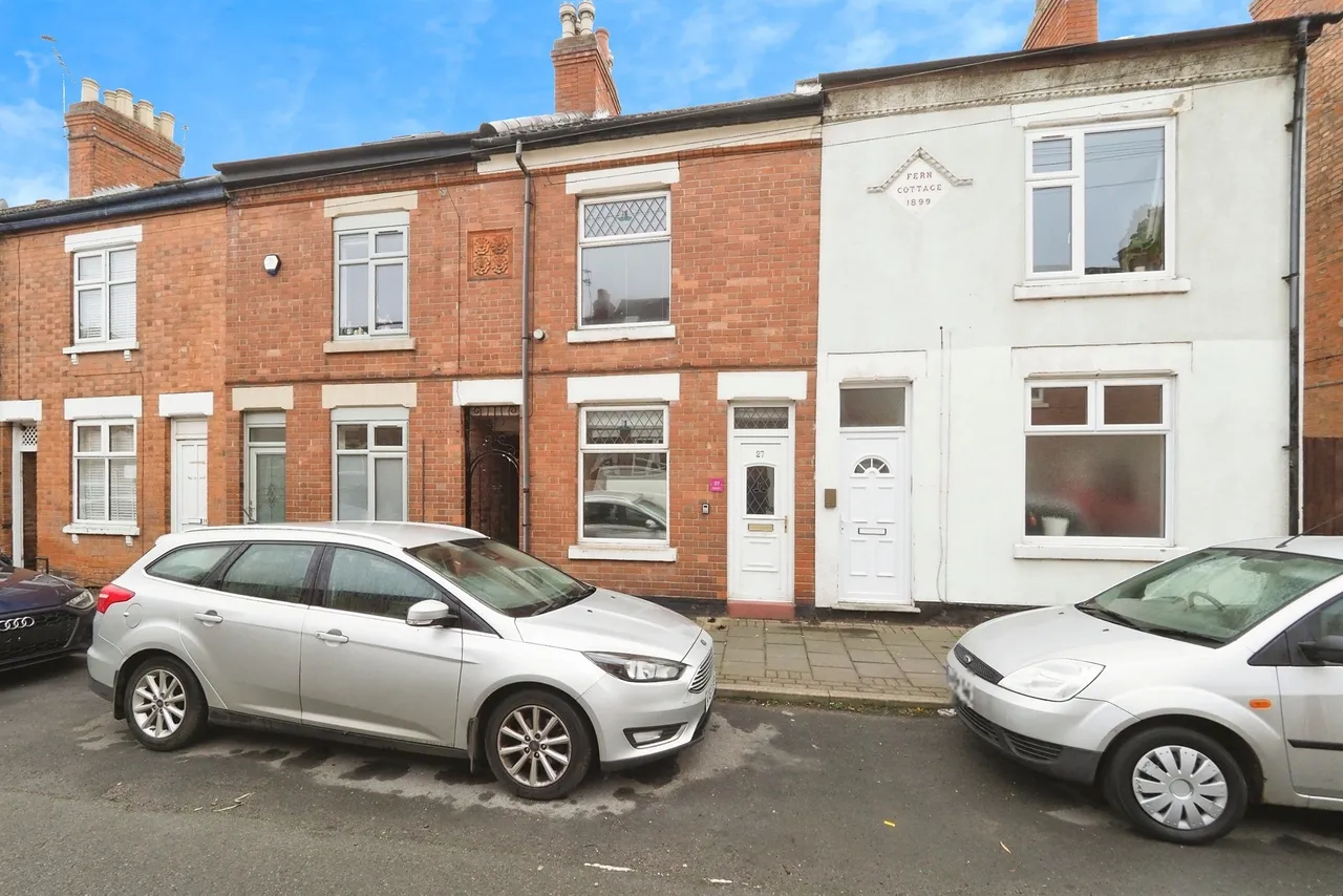 2 bed house for sale — Station Street, Loughborough