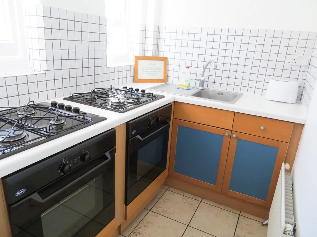 Fulham Palace Road, Hammersmith, W6, photo 6