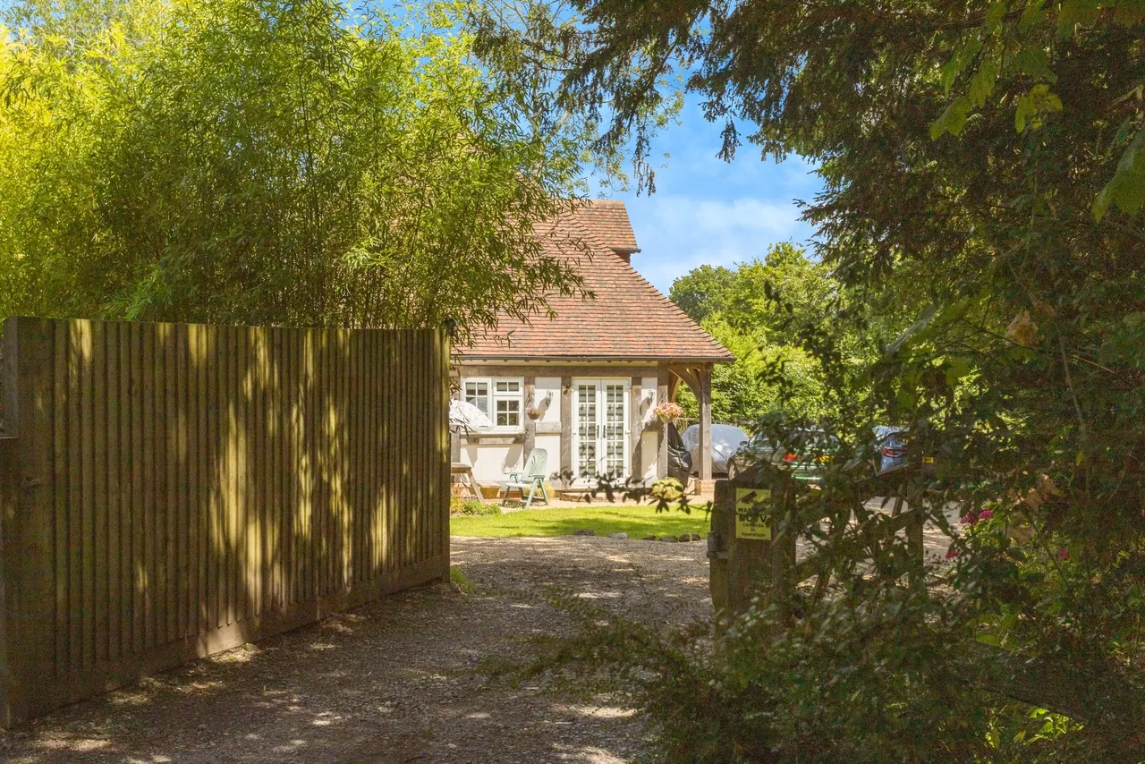 Broad Street, Cuckfield, RH17, photo 37