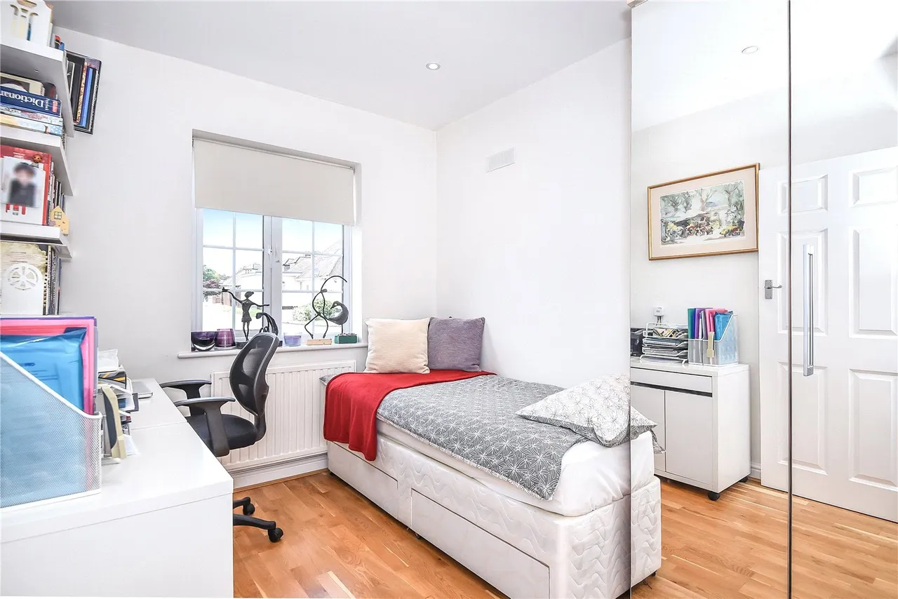 Chartley Avenue, Stanmore, HA7, photo 7