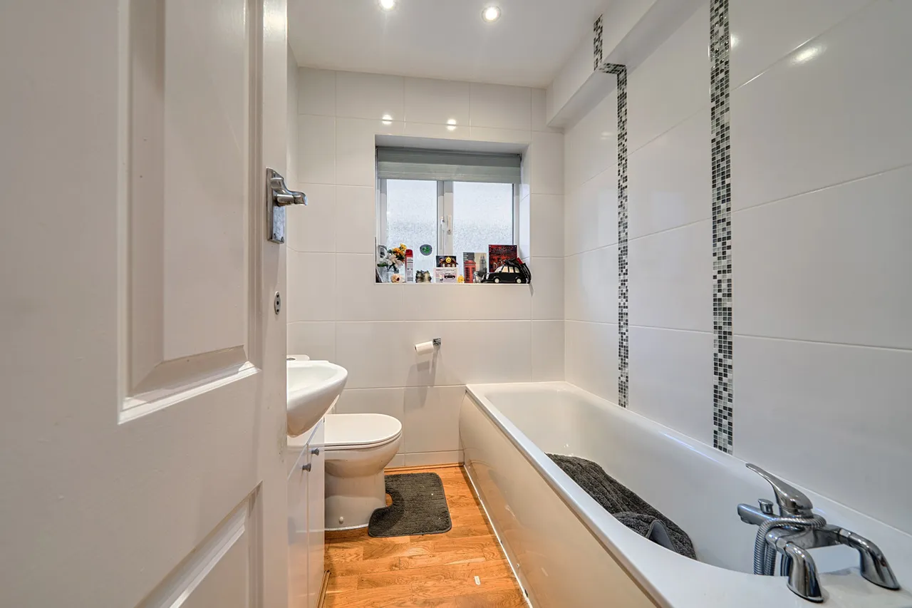 Chartley Avenue, Stanmore, HA7, photo 19