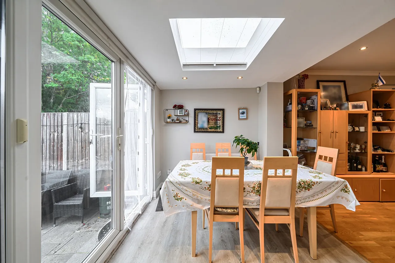 Chartley Avenue, Stanmore, HA7, photo 15