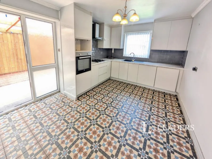 Wheatfield Way, Sutton-in-Ashfield, NG17, photo 10