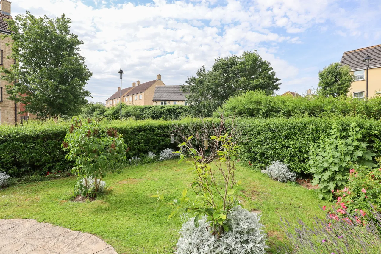 Nuthatch Road, Calne, photo 20