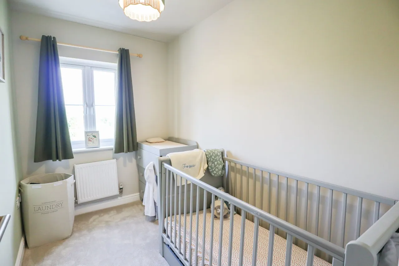 Nuthatch Road, Calne, photo 12
