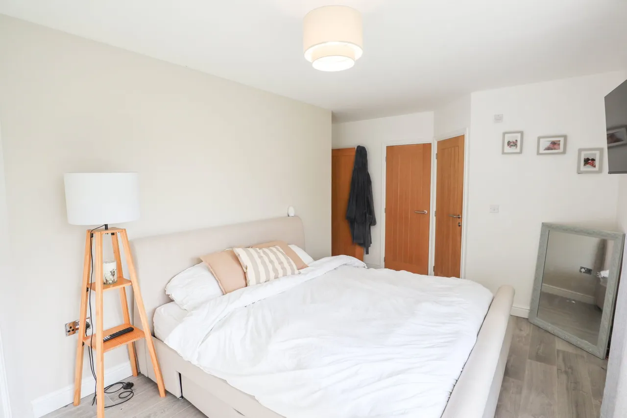 Nuthatch Road, Calne, photo 16