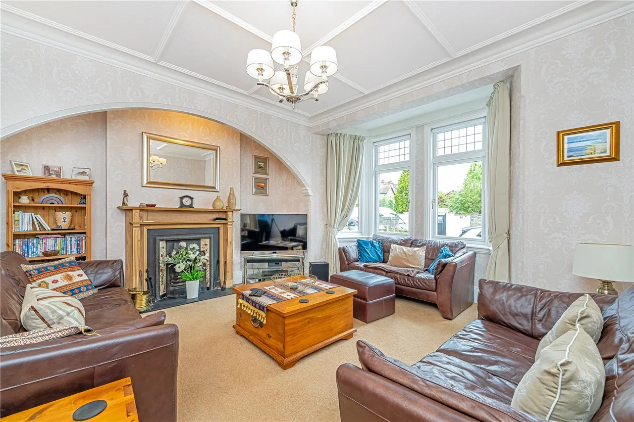 St James Avenue, Hampton, TW12 1HN, photo 7