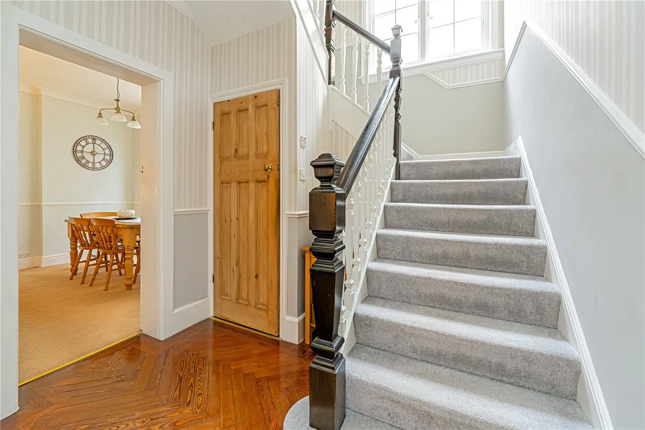 St James Avenue, Hampton, TW12 1HN, photo 9