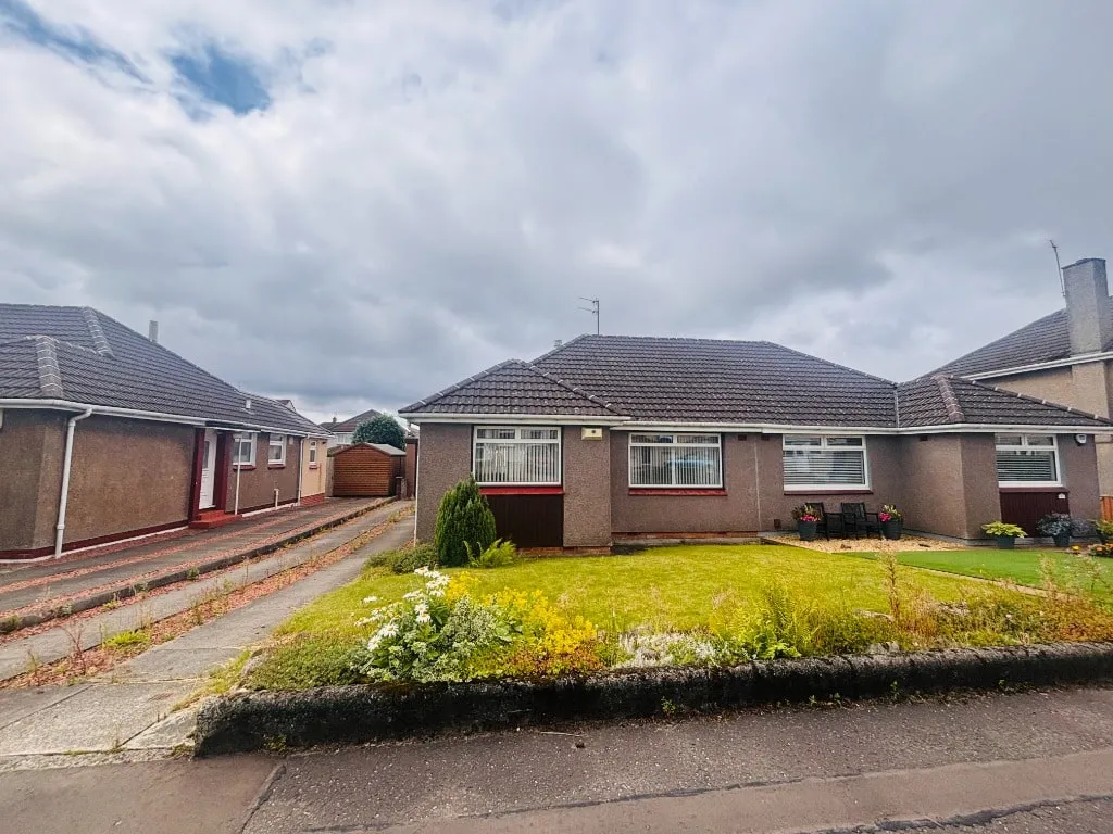 2 bed house to rent, Carron Crescent, Bishopbriggs, G64