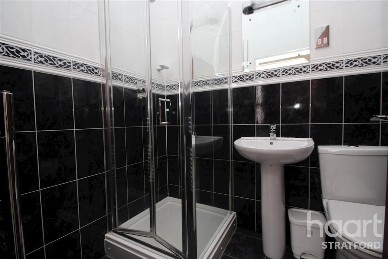 Earlham Grove, Forest Gate, E7, photo 2