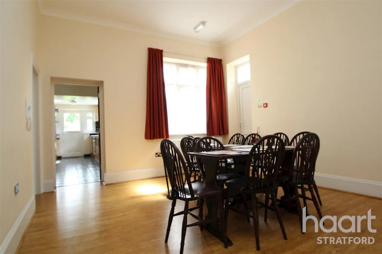 Earlham Grove, Forest Gate, E7, photo 3