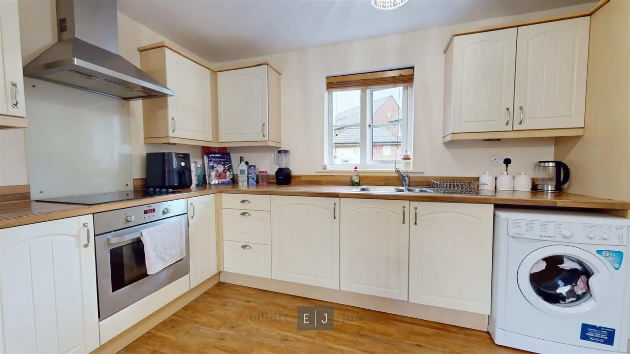 College Close, Loughton, photo 7