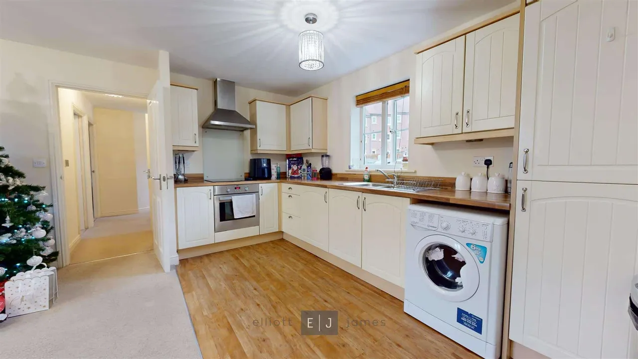 College Close, Loughton, photo 6