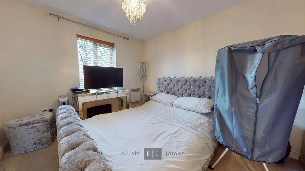 College Close, Loughton, photo 9