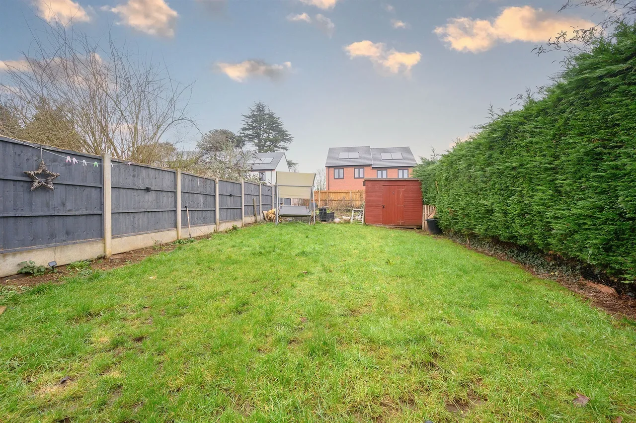 Alexandra Road, Kettering, NN14, photo 11